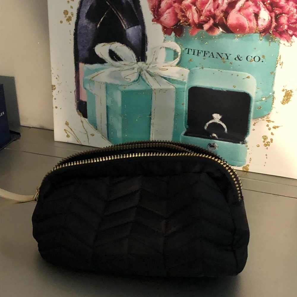 Double sided zipper make up case